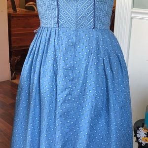 Blue flowered vintage dirndl dress pinafore